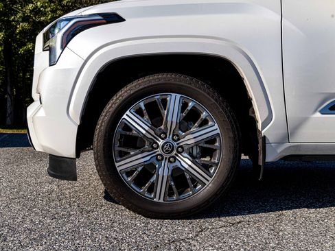 Used 2024 Toyota Sequoia Capstone image 10