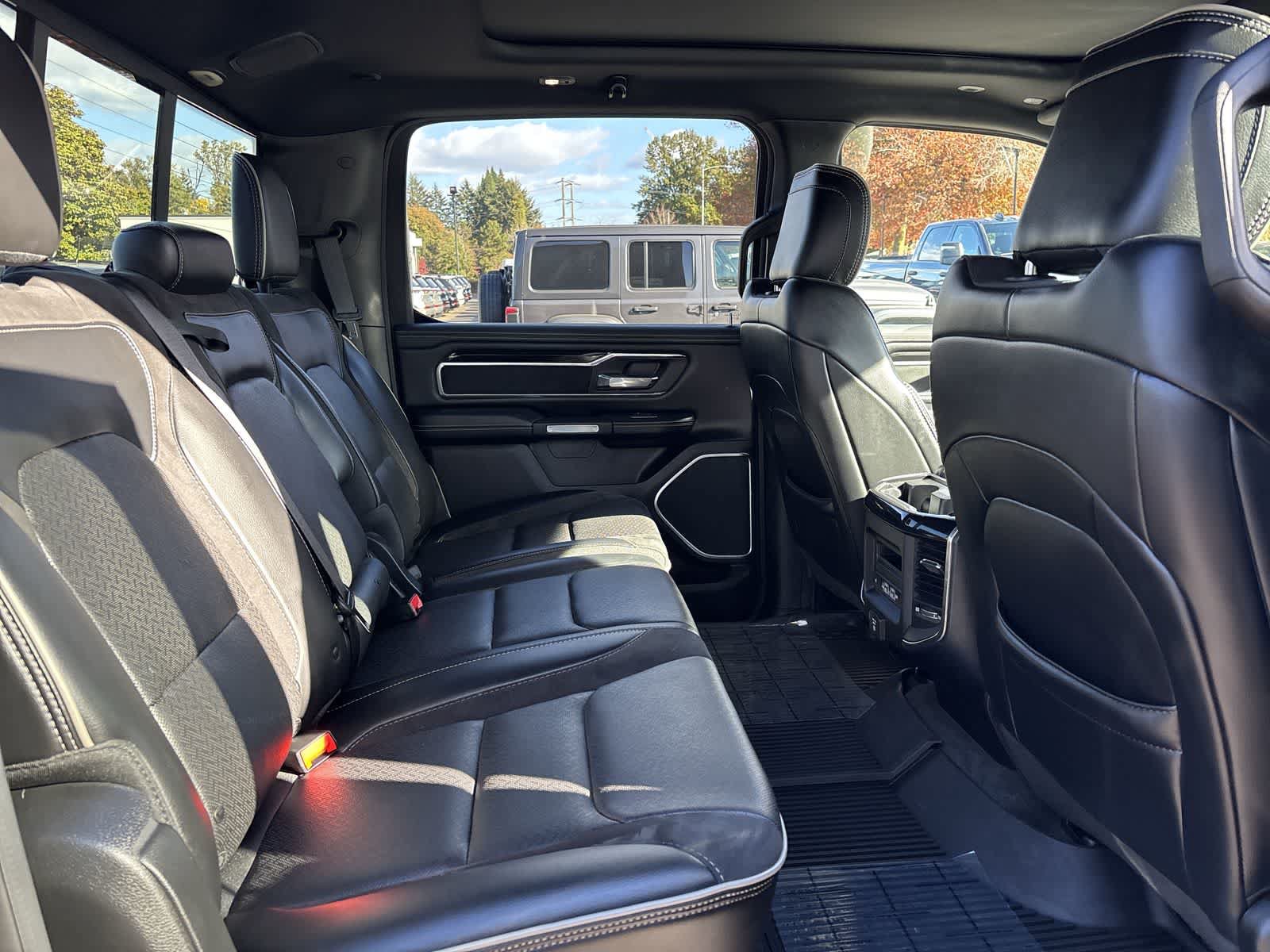 Used 2019 RAM 1500 Laramie AWD/4WD image 6