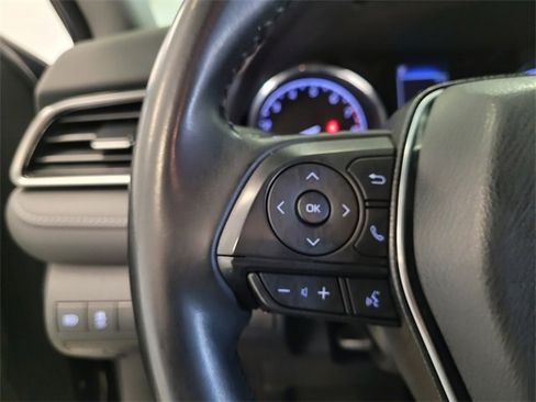 Used 2020 Toyota Camry SE image 22