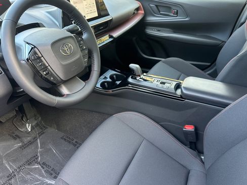 New 2026 Toyota Prius Plug-In Hybrid image 10