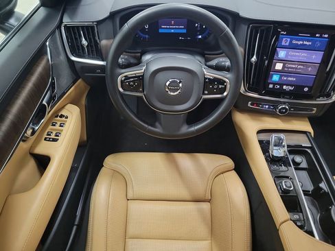 Certified 2023 Volvo S90 B6 Ultimate w/ Lounge Package image 17
