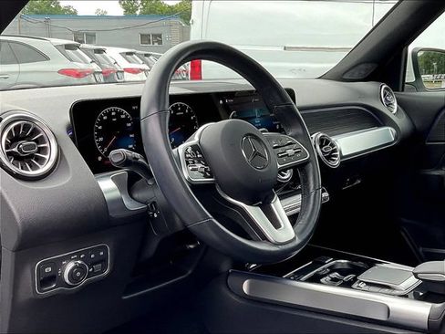 Certified 2023 Mercedes-Benz GLB 250 4MATIC image 18