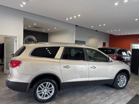 Used 2008 Buick Enclave CX w/ Driver Confidence Package image 4