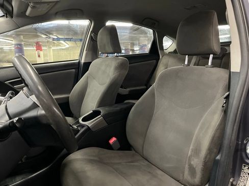 Used 2012 Toyota Prius Two FWD image 18