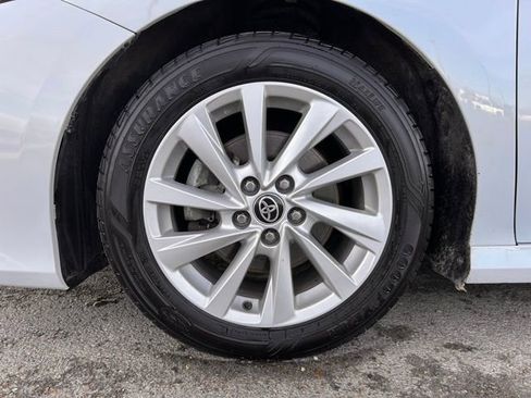 Used 2022 Toyota Camry LE image 9