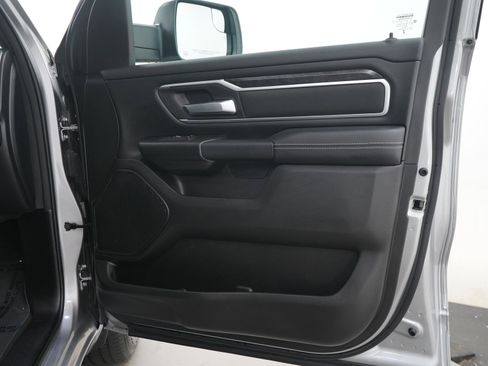 Used 2023 RAM 1500 Big Horn AWD/4WD image 9