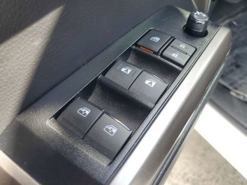 Certified 2023 Toyota Tacoma SR5 w/ Technology Package image 17