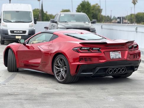 Used 2023 Chevrolet Corvette Z06 RWD image 3
