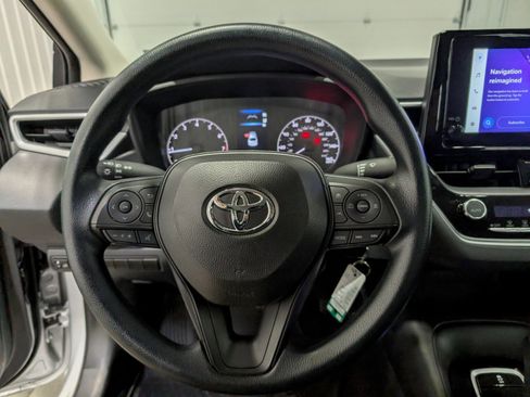 Used 2025 Toyota Corolla LE image 16
