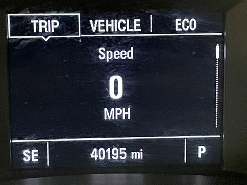 Used 2020 Chevrolet Equinox LS image 6