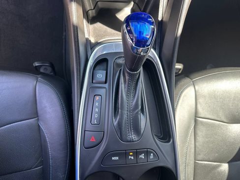 Used 2017 Chevrolet Volt Premier w/ Driver Confidence II Package FWD image 6