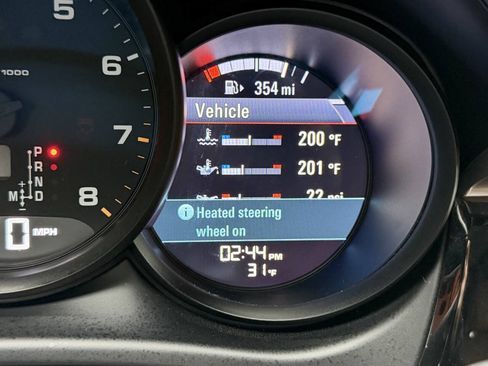 Used 2018 Porsche Macan AWD/4WD image 31