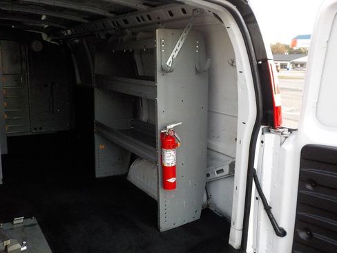 Used 2020 Chevrolet Express 3500 Extended w/ Driver Convenience Package image 22