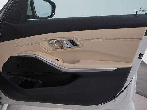 Used 2021 BMW 330i xDrive Sedan image 9
