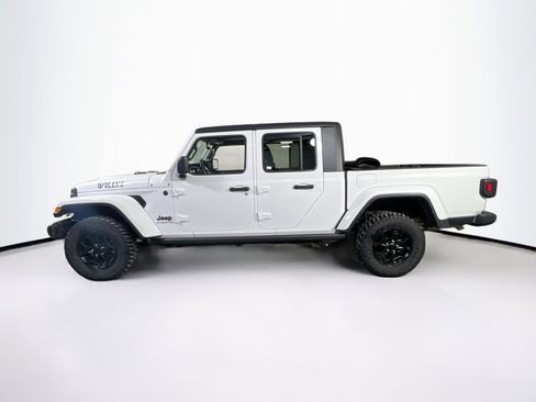 Used 2022 Jeep Gladiator Willys image 8