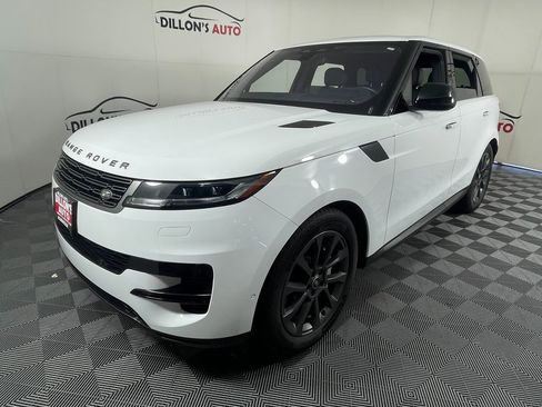 Used 2023 Land Rover Range Rover Sport SE image 2