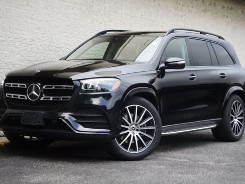 Used 2023 Mercedes-Benz GLS 580 4MATIC image 2