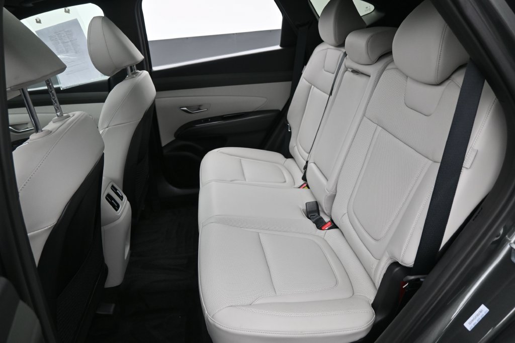 Used 2026 Hyundai Tucson Limited AWD/4WD image 14