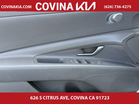 Used 2021 Hyundai Elantra SEL image 12