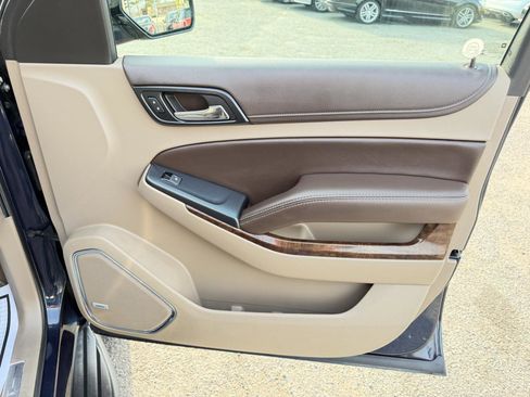 Used 2018 Chevrolet Suburban LT image 57
