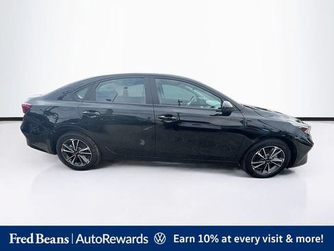 Used 2023 Kia Forte LXS FWD image 11