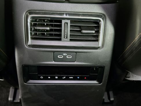 Used 2024 MAZDA CX-90 3.3 Turbo w/ Preferred Plus image 29