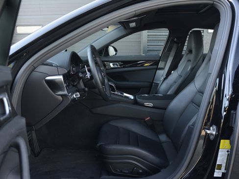 Certified 2023 Porsche Panamera image 15