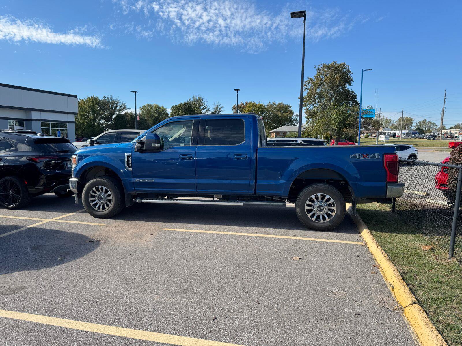 Used 2022 Ford F350 Lariat w/ Lariat Ultimate Package AWD/4WD image 1