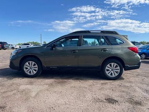 Used 2019 Subaru Outback 2.5i AWD/4WD image 2