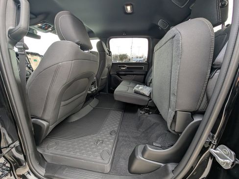 New 2026 RAM 1500 4x4 Crew Cab image 17