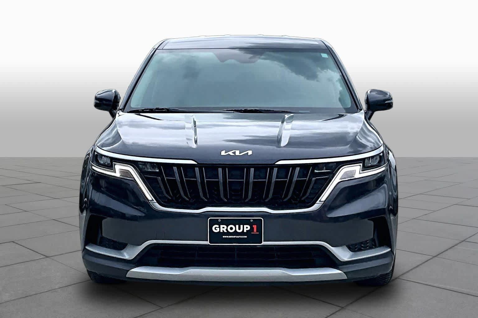 Certified 2023 Kia Carnival LX FWD image 4