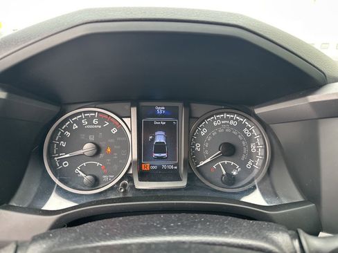 Used 2023 Toyota Tacoma TRD Off-Road image 22