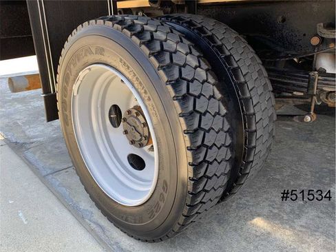 Used 2022 Ford F550 2WD Regular Cab Super Duty image 19