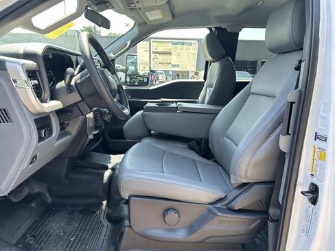 New 2026 Ford F250 XL w/ XL Chrome Package AWD/4WD image 9