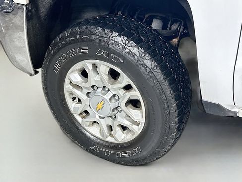 Used 2016 Chevrolet Silverado 2500 LT AWD/4WD image 23
