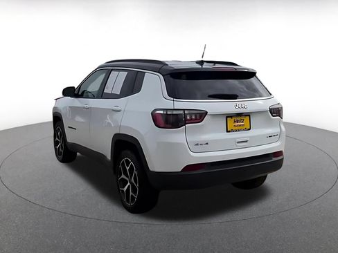 Used 2025 Jeep Compass Limited AWD/4WD image 11