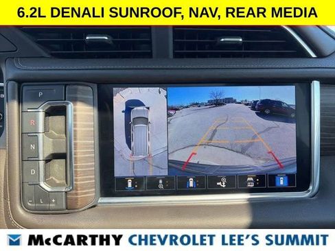 Used 2021 GMC Yukon Denali w/ Denali Premium Package image 13