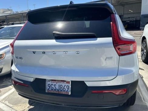Used 2023 Volvo XC40 Recharge Ultimate AWD/4WD image 8