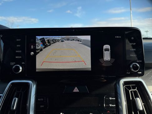 Certified 2023 Kia Sorento SX AWD/4WD image 18