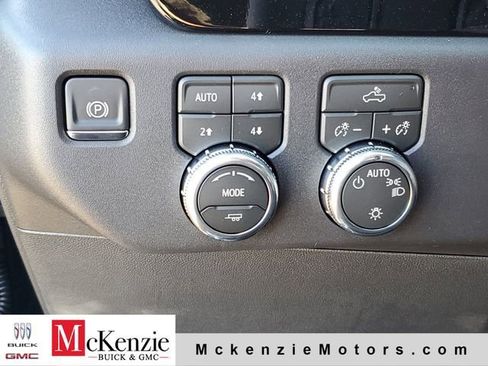 New 2026 GMC Sierra 1500 SLE AWD/4WD image 19