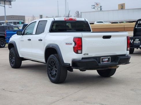 Used 2024 Chevrolet Colorado Trail Boss image 3