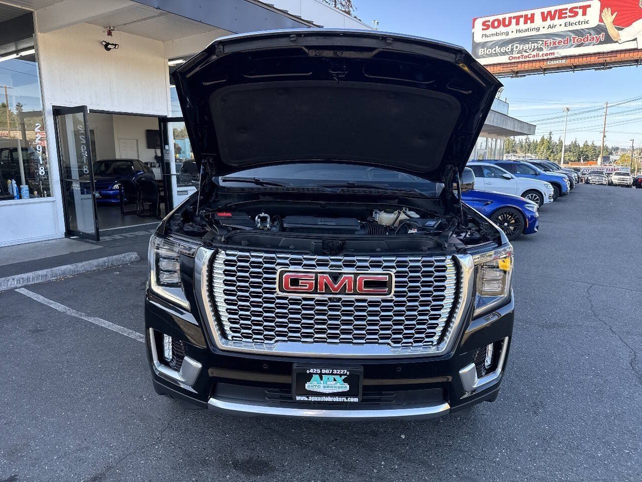 Used 2021 GMC Yukon Denali AWD/4WD image 14