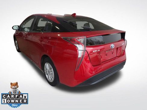 Used 2016 Toyota Prius Two image 10