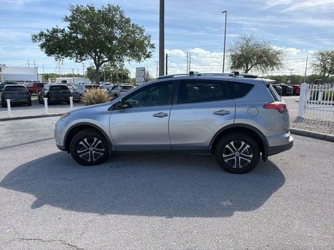 Used 2016 Toyota RAV4 LE image 8