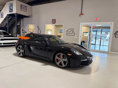 Used 2018 Porsche 718 Boxster S RWD image 67