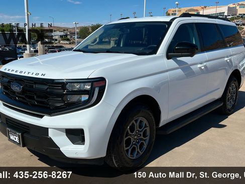 Used 2025 Ford Expedition Active AWD/4WD image 1