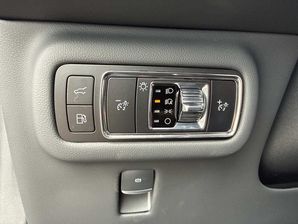 New 2026 Lincoln Nautilus Reserve AWD/4WD image 32