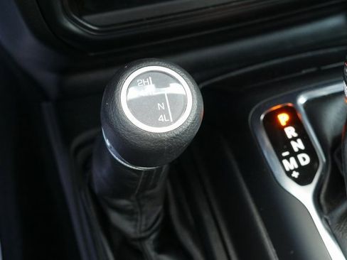 Used 2022 Jeep Gladiator Sport image 22