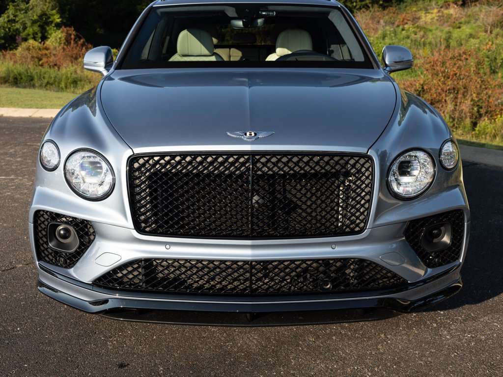 Used 2023 Bentley Bentayga AWD/4WD image 17