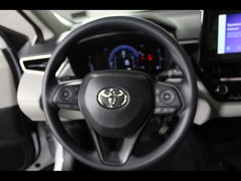 Used 2026 Toyota Corolla Cross L AWD/4WD image 22